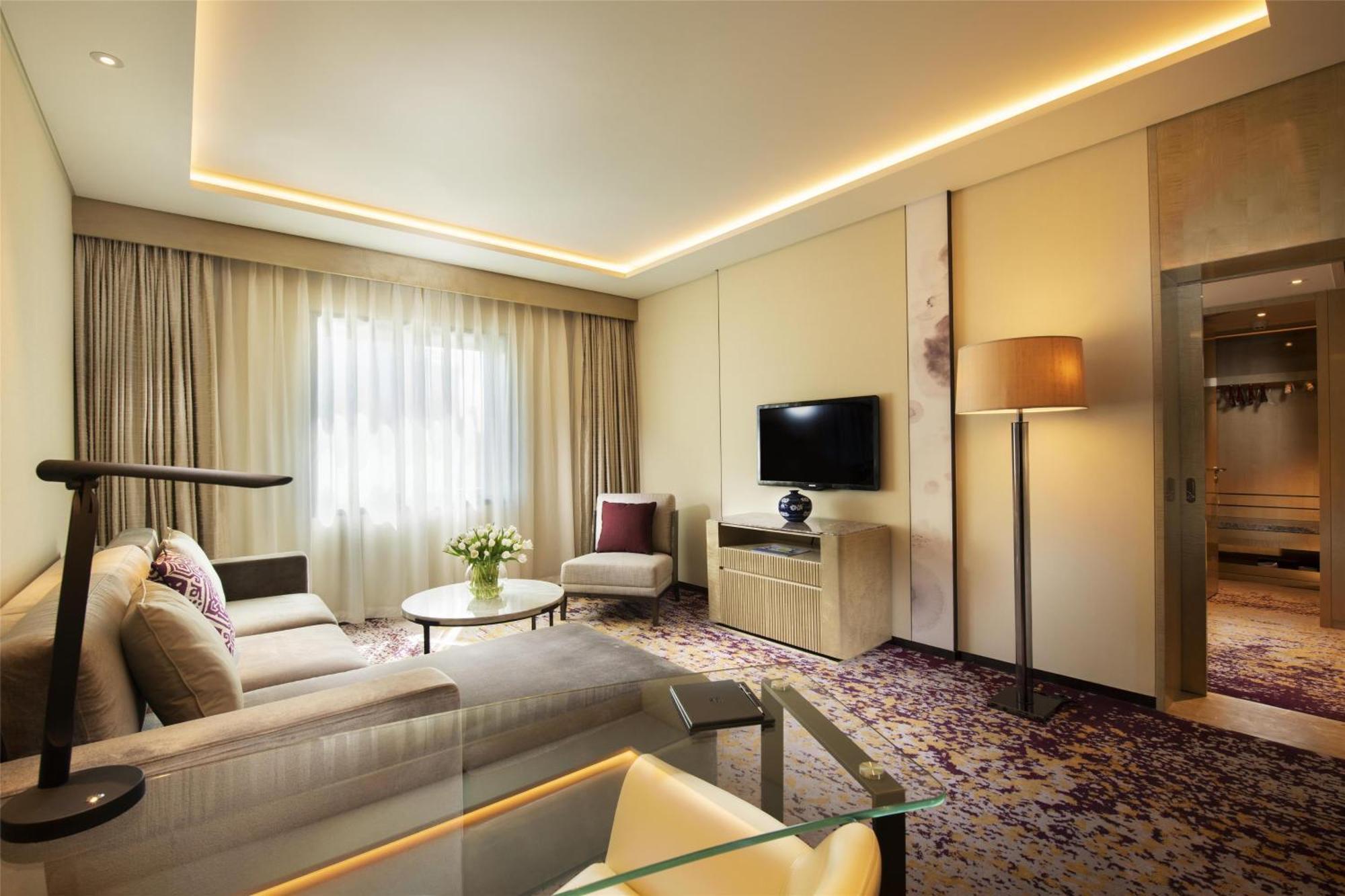 Salon Suite